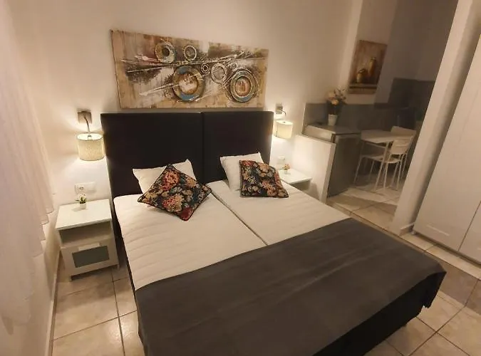 Appart hôtel Sunset_apartments Only 15 Meters From The Sea Neos Marmaras